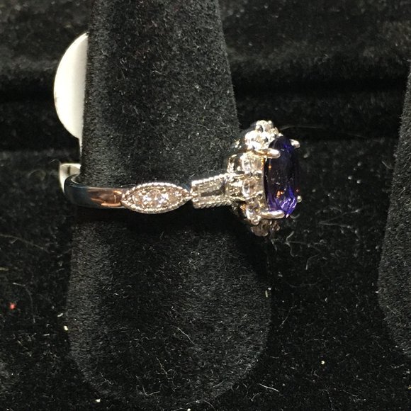 ring - Picture 4 of 4